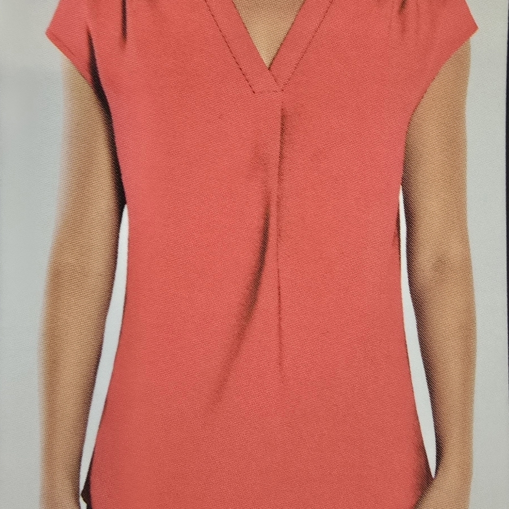 NWT Banana Republic Coral V-Neck Blouse